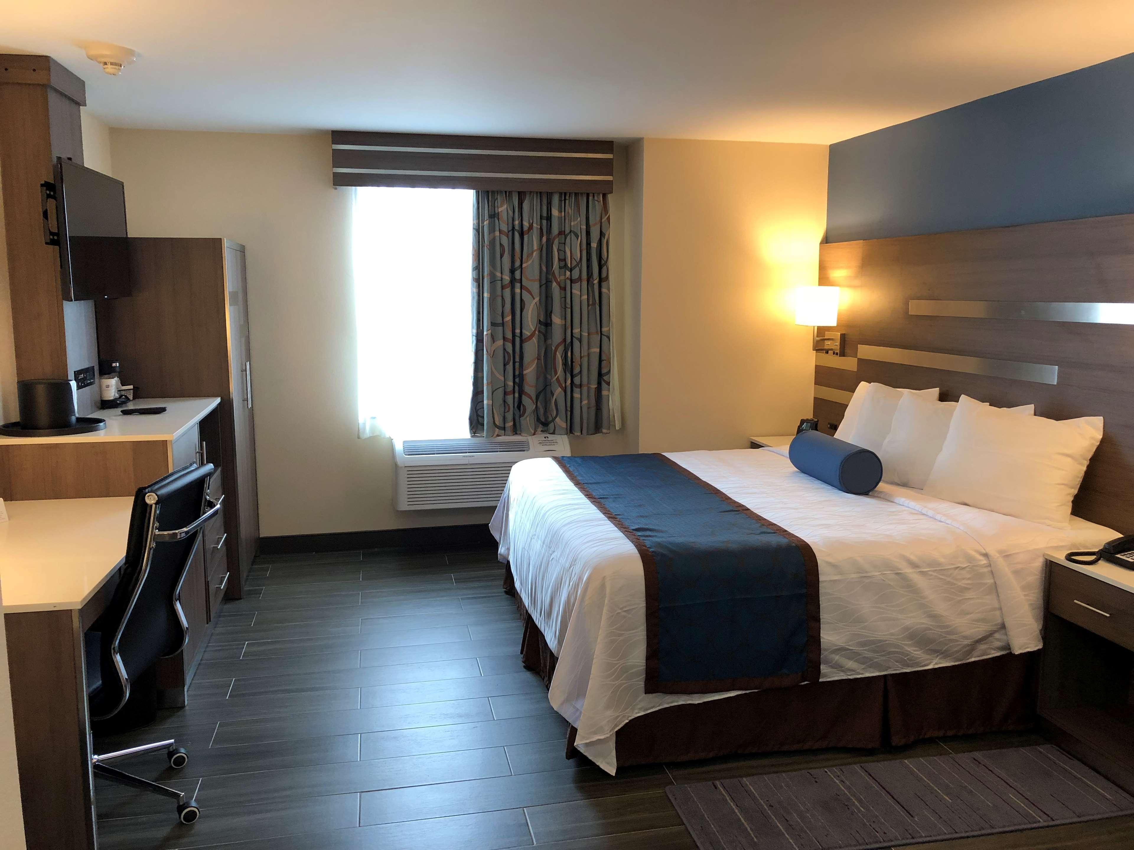 Best Western Plus Stadium Inn New York Exterior foto