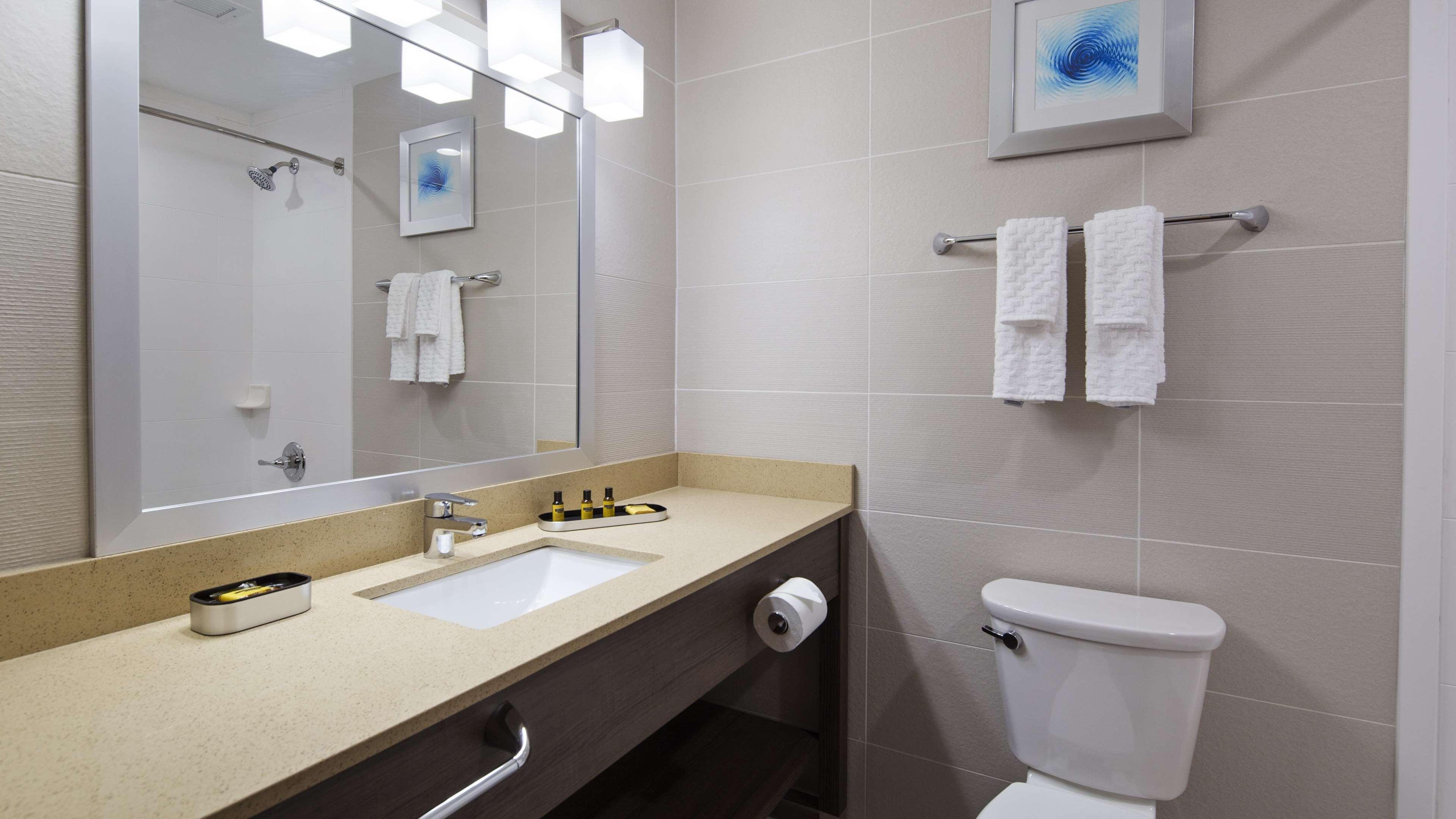 Best Western Plus Stadium Inn New York Exterior foto